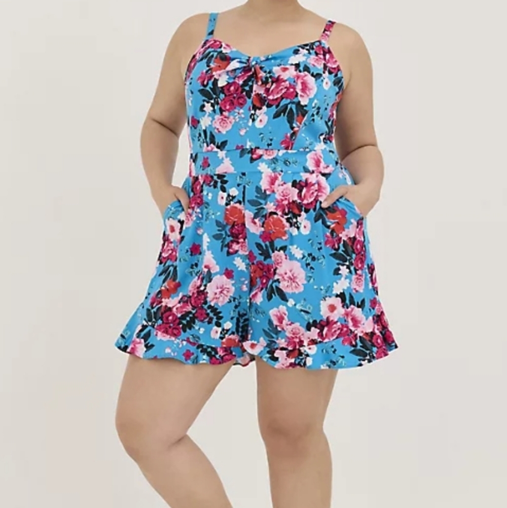 🆕️🌺 1X BLUE FLORAL FRONT TIE ROMPER🌺